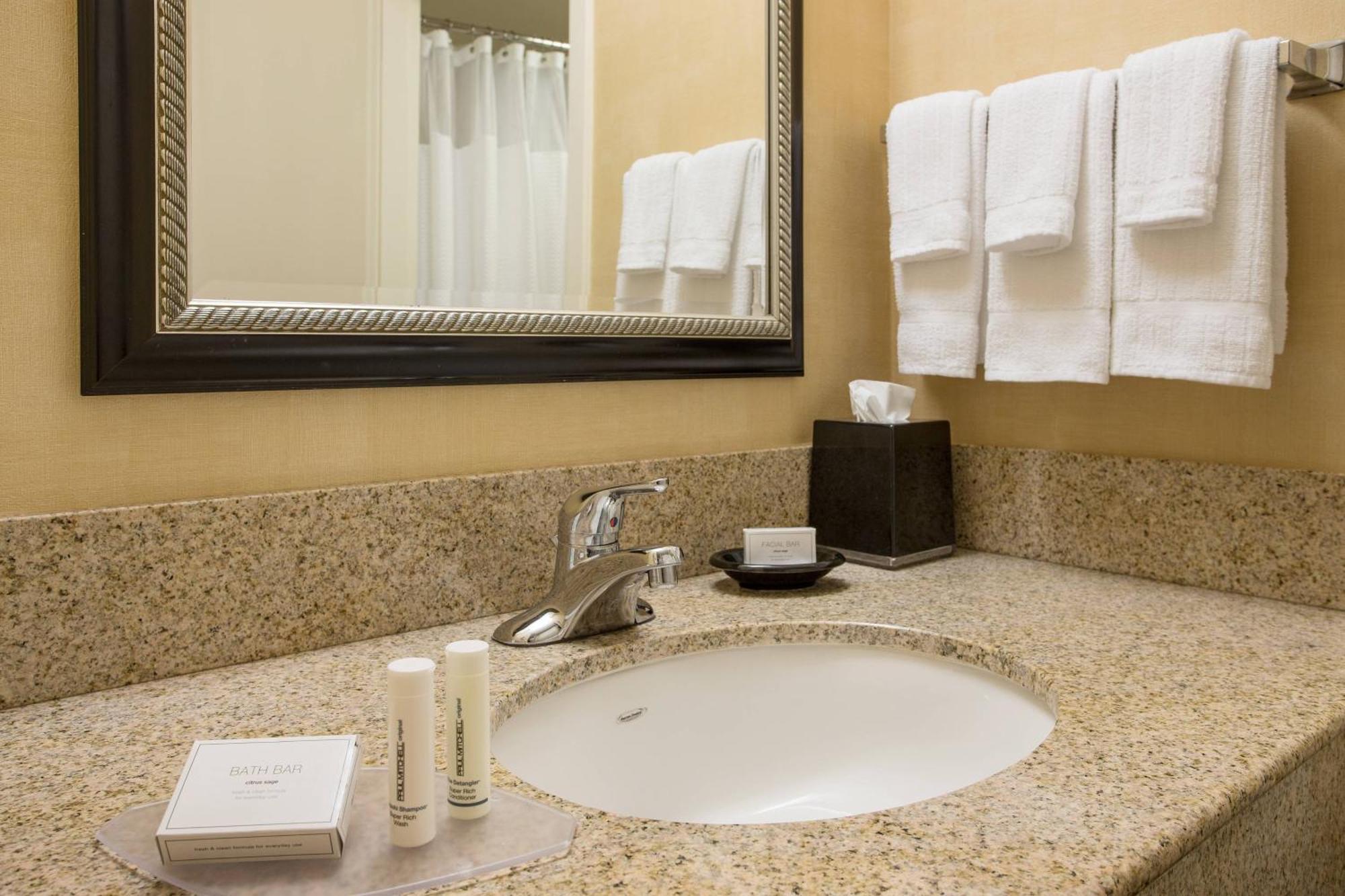 Courtyard Costa Mesa South Coast Metro Hotel 3*