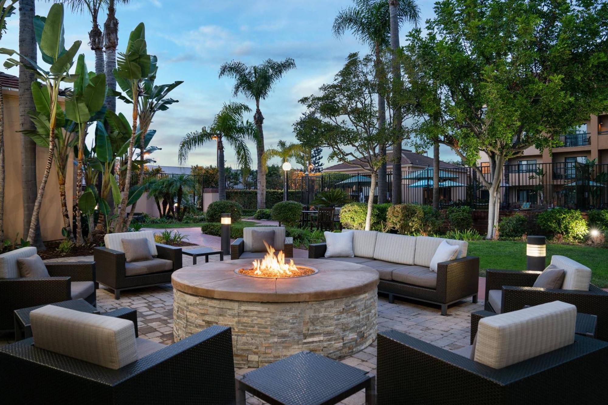 Hotel Courtyard Costa Mesa South Coast Metro 3*